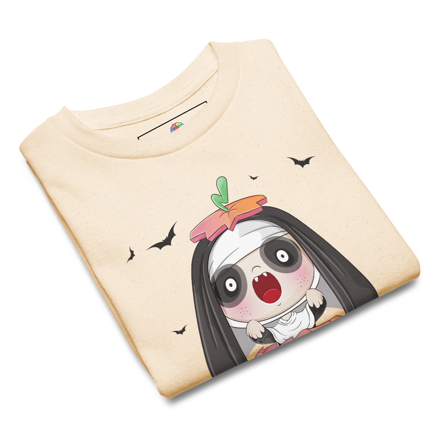 Camiseta infantil Ser distinto mola doblada, con diseño de monstruita en calabaza