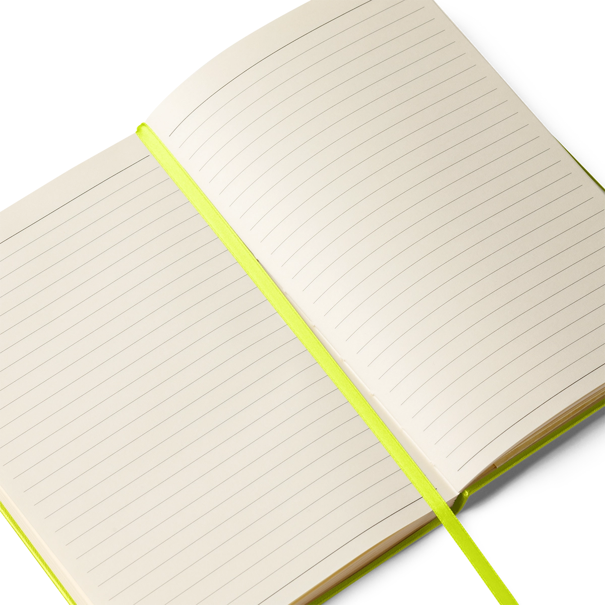 Detalle del interior de la libreta Cleo Conexión con páginas de papel color crema con líneas y cinta marcapáginas verde lima